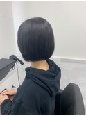 《GRANDLINE友田千栄》丸いシルエットが可愛い黒髪ワンレンボブ