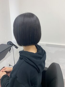 グランドライン(GRAND LINE) 《GRANDLINE友田千栄》丸いシルエットが可愛い黒髪ワンレンボブ