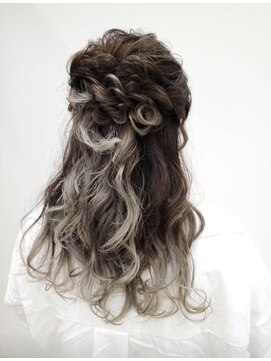 ヴィセイン 守山(VIsane) ハーフアップ/アレンジ