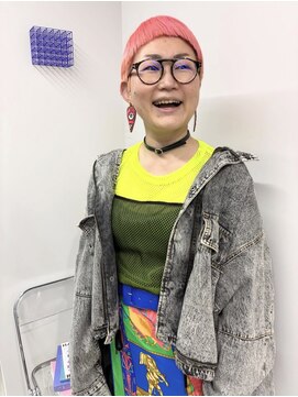 イラカ(elaka) サクラピンク×ブリーチカラー×ペールピンク×ベリーショート