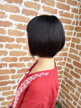 ヘアメイク リーフ 茂原店(HAIRMAKE Leaf) 大人のショートボブ