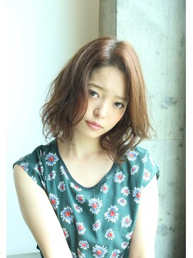 ヘアーズ ギュゼルバヤン(hair’s Guzel Bayan) ふんわりウェーブロブ かき上げ/イメチェン