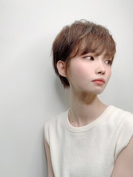 イーラ(era) 《era》こなれショート　ことりベージュ　大人可愛い　みわ