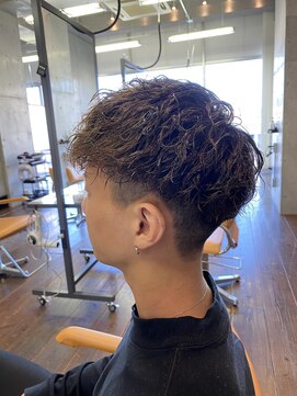 スピンオフシフト(SPIN-OFF SHIFT) サマーパーマスタイル