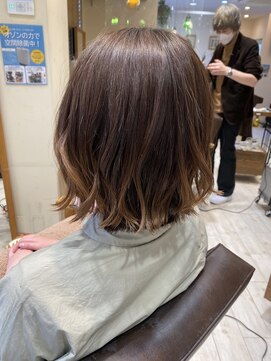 美容室 パルス 静岡鷹匠店(PALS) 切りっぱなし ラフウェーブ 大人可愛い グラデーションカラー