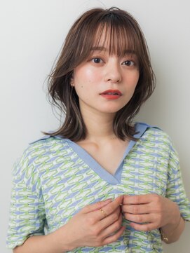 アイトーキョーエス 渋谷(AI TOKYO S) 斜めバング/シルキーベージュ/ブラントカット[渋谷駅]