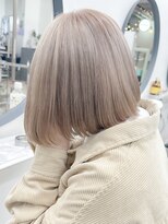 ヒビヲ(HIBIO) 切りっぱなしボブショートボブ長めボブダブルカラーハイトーン