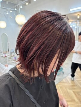 ロミー 本厚木(ROMMY.) ツヤ感◎ボルドーカラー