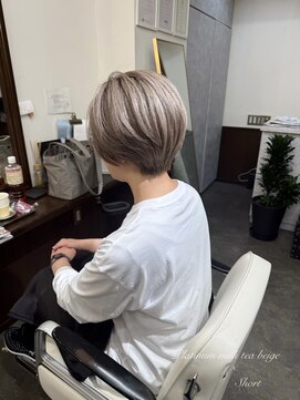 ムーブ(Moob) 艶感抜群ハイトーンホワイトシルバーカラー【別府】