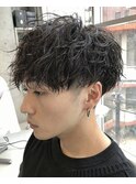 難波ツイストパーマメンズスパイラルパーマフェザーショート色気