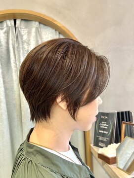 ロンドアジュール 横浜(Lond azur) ★頭の丸みを作るくびれ大人美人ショート！髪質改善横浜