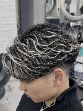 オーバル ジングウマエ(OVARL jingumae) ホワイトハイライトニュアンスフェザー