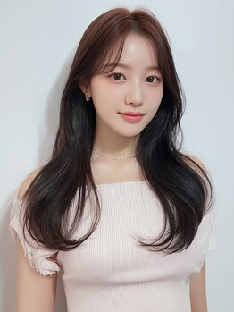 アイリス 天文館店(AIRIS)の写真/韓国風ヘアや顔周りレイヤーカットが高評価の鹿児島美容室♪顔タイプや顔型を見極めたカットで小顔見せも◎