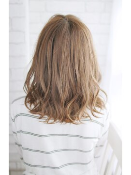 シュシュット(chouchoute) 吉祥寺3分/マニッシュ美髪ネイビーカラーバターフレンチボブ/010