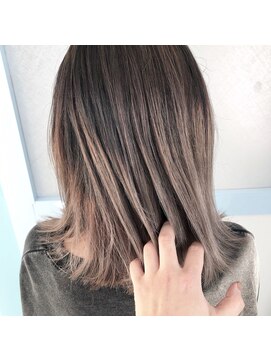 テクライズ 豊橋店(TECHRISE) シルバーベージュバレイヤージュ