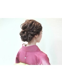 《口コミで大人気サロン》表参道4分/土日祝7時～ベテラン着付師在住!特別な日はプロの技術で華やかな装いを