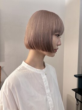 カシ 中目黒(CASI) ピタッとミニボブ/ハイトーンカラー