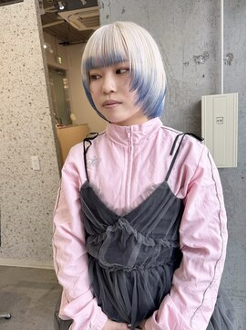 ラニヘアサロン(lani hair salon) ホワイト&裾ブルー/ショートボブ/ハイトーン/デザインカラー