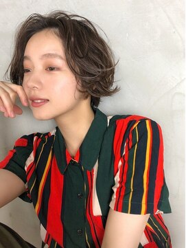 アン たまプラーザ(un) 大人かわいいショートボブ【イルミナカラー】カーキグレージュ