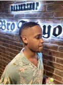 MEN'Sミドルスキンフェードバーバースタイル