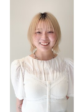 シエル ドゥ サワ(ciel de SAWA) ハッシュボブ×シースルーバング 韓国風くびれ感スタイル