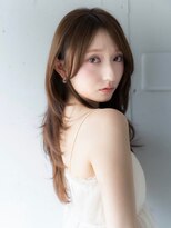アトラ(ATRA)&nbsp;ナチュラルで上品なレイヤースタイル