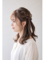 イロ バイ マグ 飯田店(IRO by mag)&nbsp;ゆるふわ編み込みハーフアップ