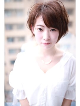 シーラス バイクラウドゼロ(Cirrus by Cloud zero) 大人可愛いアッシュカラー小顔ショート【Cirrus by Cloud zero】