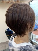 自然な丸みのあるショート