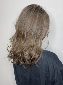 モルニ(MORNI) シルキーべージュ_マロンベージュ Aラインボブ かきあげ