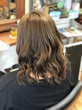 カルフール 草加本店(Carrefour) 外国人風/高彩度/ベージュ/サスティナブル/学割