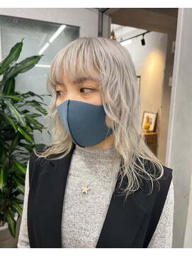 ジーナ(XENA) 【光】silky white