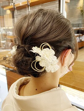 モスト ブリヤン(MOST BURYAN) 和装ヘアアレンジ×20代かわいい甘めアップ