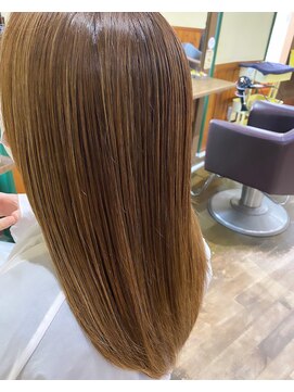 エルパライソ 鯖江店(Elparaiso) 鯖江/髪質改善/オッジオット/白髪染め/縮毛矯正/ヘッドスパ