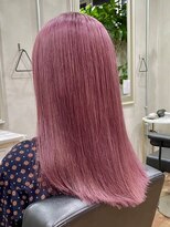 ロナバイソル(lona by SoL)&nbsp;美髪ストレートカット/ピンクカラー