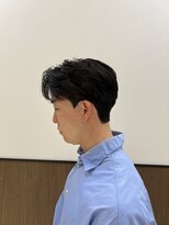 ステージ(STAGE)&nbsp;ダウンパーマ　韓国メンズヘア　センターパート