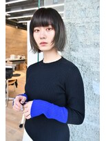 アイアン(iron) レイヤー切りっぱなしボブ