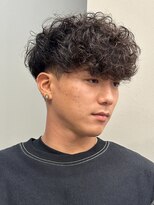 スペインカールスパイラルパーマツイストパーマフェード短髪