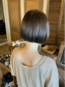 ヘアードレスビュー(hair dress V.I.E.W)の写真/人気のショートは、一人ひとりに合わせたフォルムが重要!襟足とトップの絶妙なバランスで後ろ姿もキレイ☆