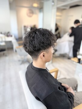 ツイスパ×6mmツーブロツイスパ×6ミリ刈り上げメンズ/春日井