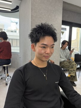 ラヴィット 横浜店(LUVIT) アクティブスパイキーアップバング