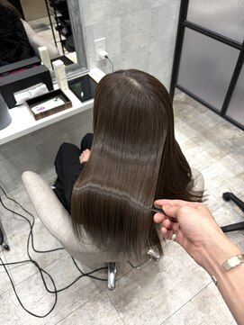 イーズ バイ インス(Yeeee.s by INCE) 白髪ぼかし/脱白髪染め/脱白髪染めハイライト/透明感