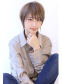 大人小顔ショート艶ブラウン