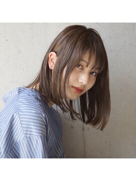 アトリエ フェム(atelier.fem) ストレートロブ×ライトグレー