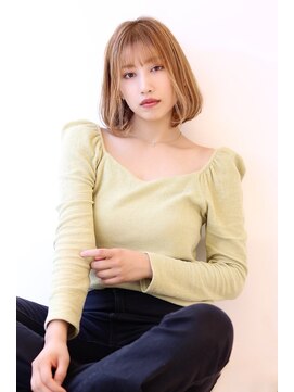 オーロ 宝塚店(ORO) ハイトーンベージュカラーボブスタイル