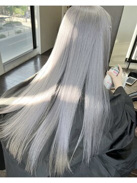 テテ(TETE) プラチナホワイト 心斎橋×長堀橋