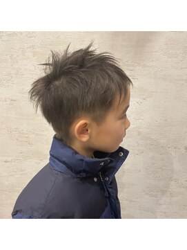 ビキ(BIKI) 幼児メンズカット！ツーブロックかりあげ！