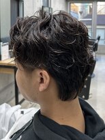 フイ 自由が丘(men's salon Hui)&nbsp;スパイラルパーマ/アップバング/ツーブロックマッシュ/束感