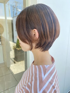ヒビカ(HIBIKA) ひし形ショートボブ
