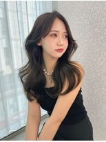 リリー(Lilley)&nbsp;くすみベージュ×姫カットレイヤー×韓国風巻き【ayana】